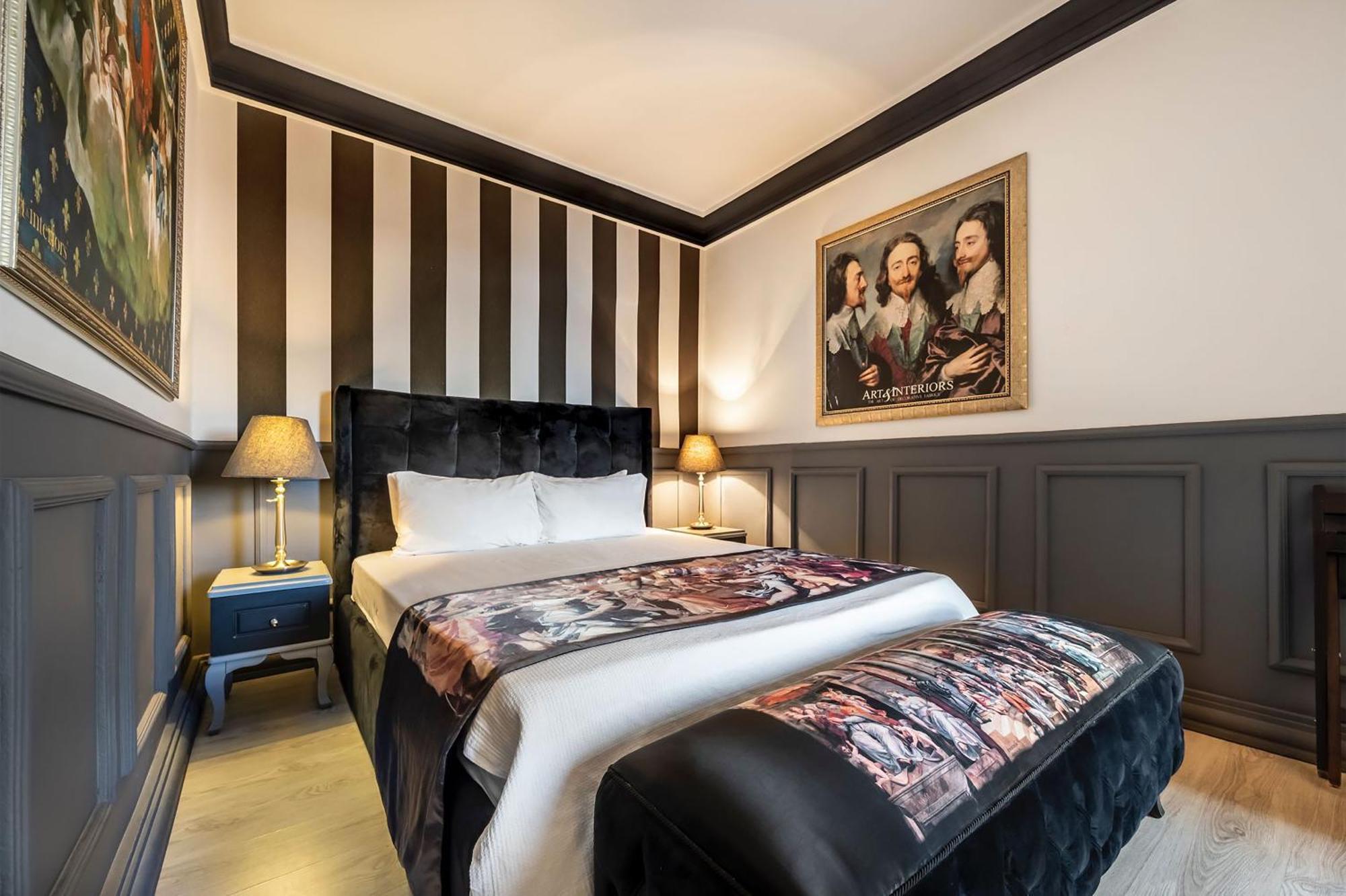 فندق Art & Interiors غومْبيت المظهر الخارجي الصورة