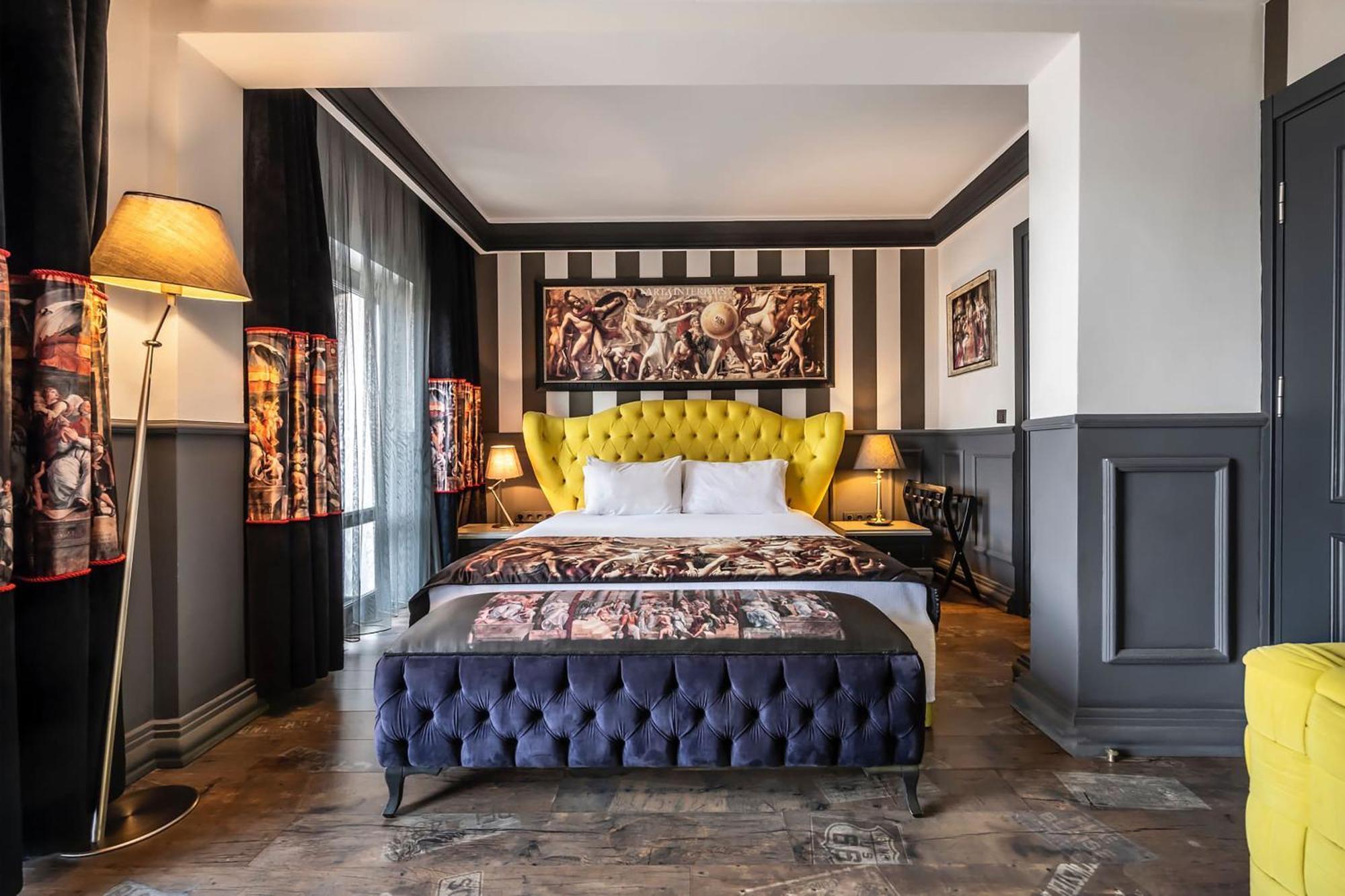 فندق Art & Interiors غومْبيت المظهر الخارجي الصورة